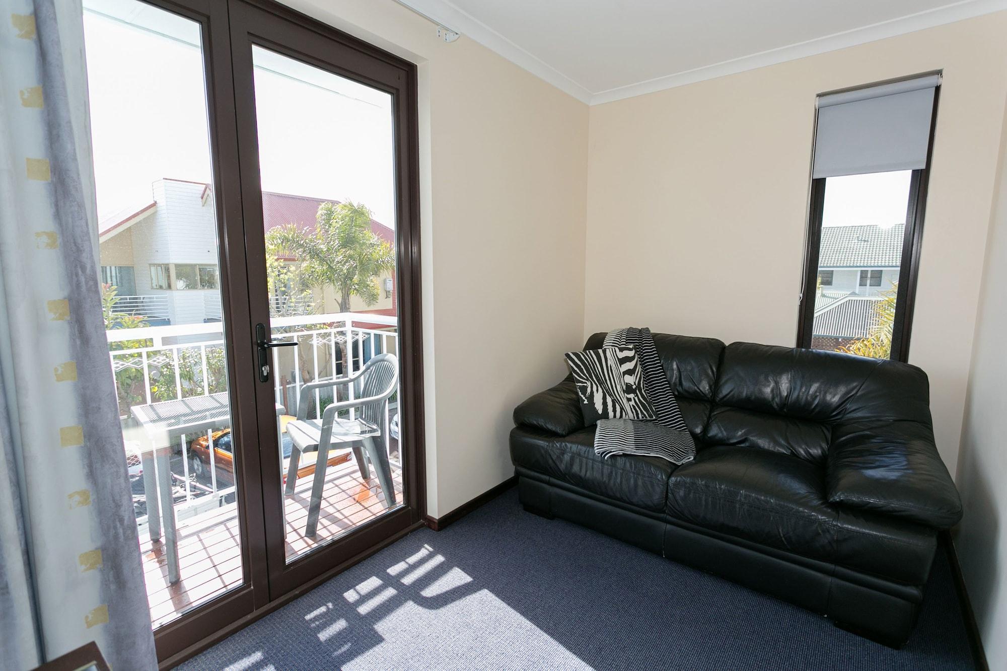 Dolphin Lodge Albany - Self Contained Apartments At Middleton Beach Экстерьер фото