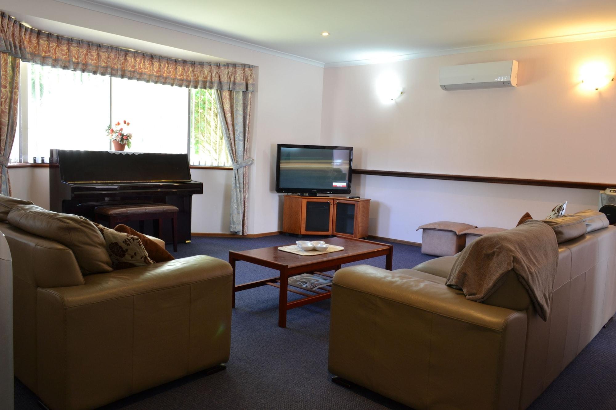 Dolphin Lodge Albany - Self Contained Apartments At Middleton Beach Экстерьер фото
