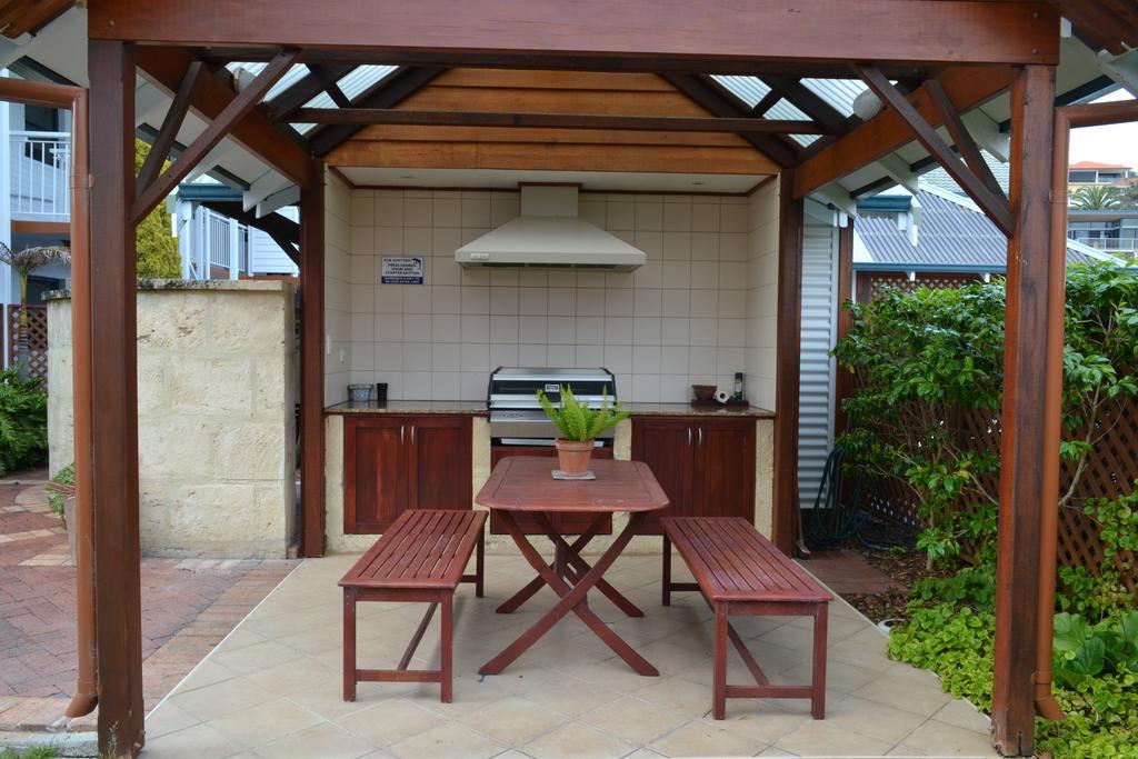 Dolphin Lodge Albany - Self Contained Apartments At Middleton Beach Экстерьер фото