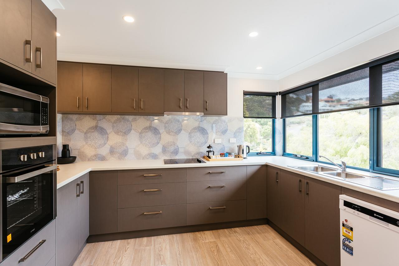 Dolphin Lodge Albany - Self Contained Apartments At Middleton Beach Экстерьер фото